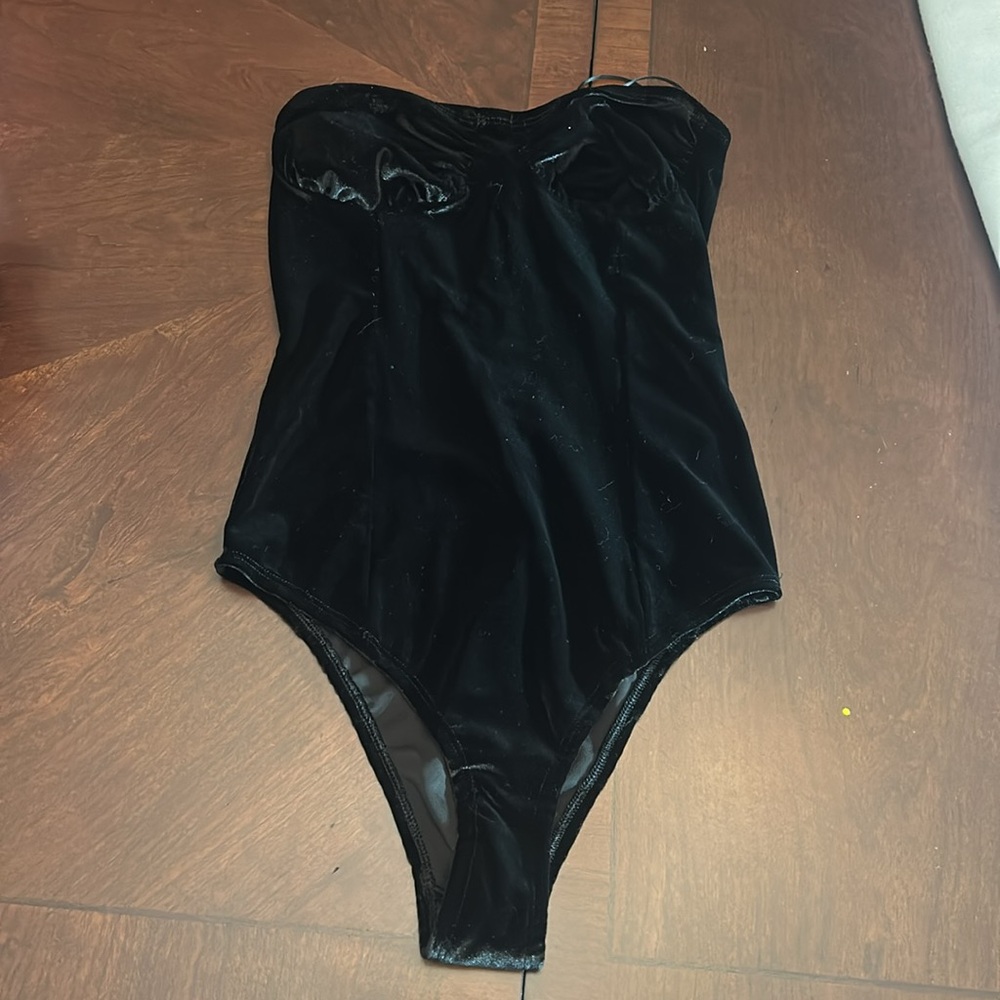 Reformation Fabien Velvet Black Bodysuit - Picture 4 of 5